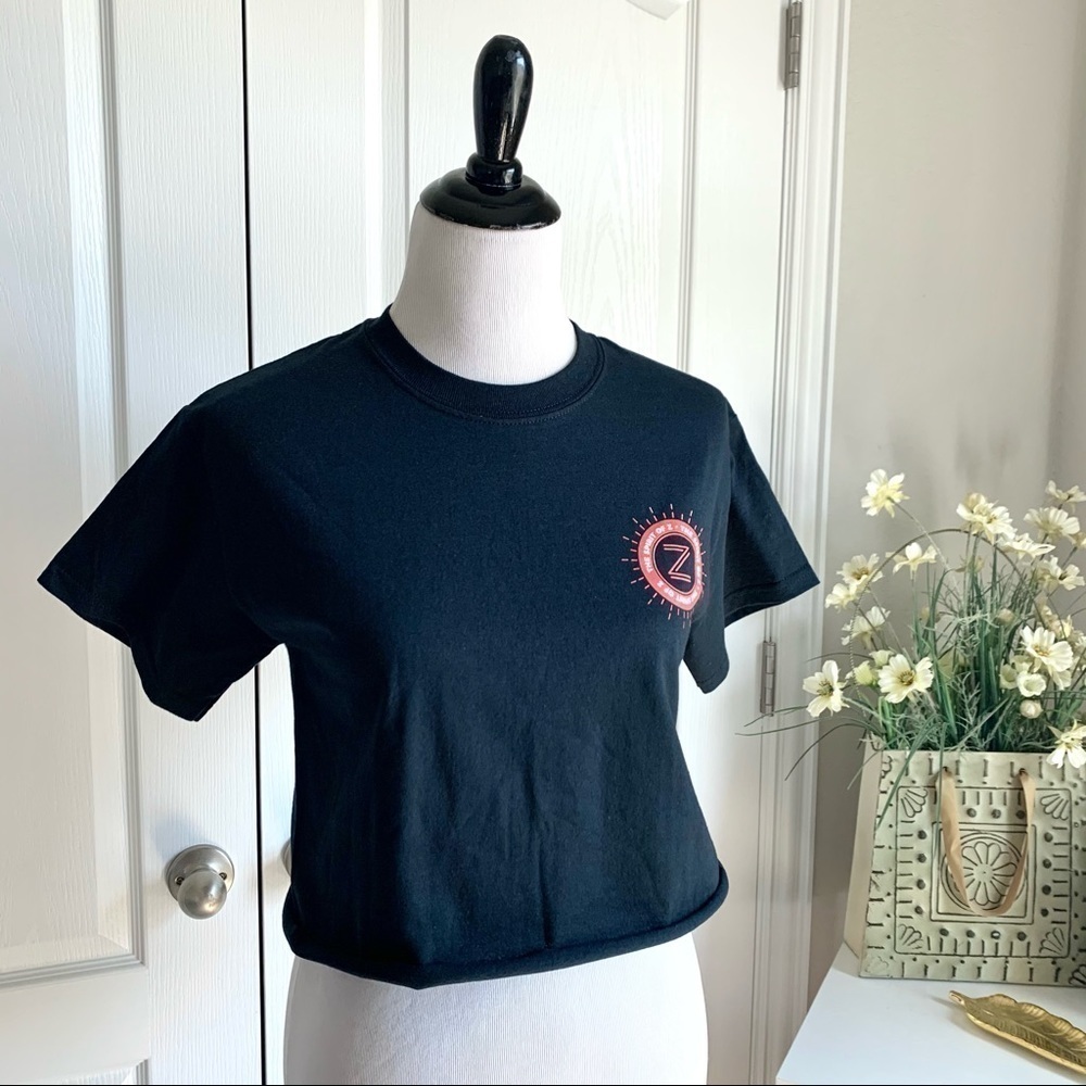 Z'Tejas Texas‎ Restaurant Crop Top Shirt Womens Small Black Graphic Tee